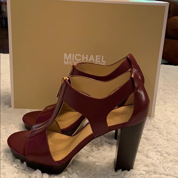 Michael Kors Shoes - MiCHAEL KORS NEW IN BOX HEELS